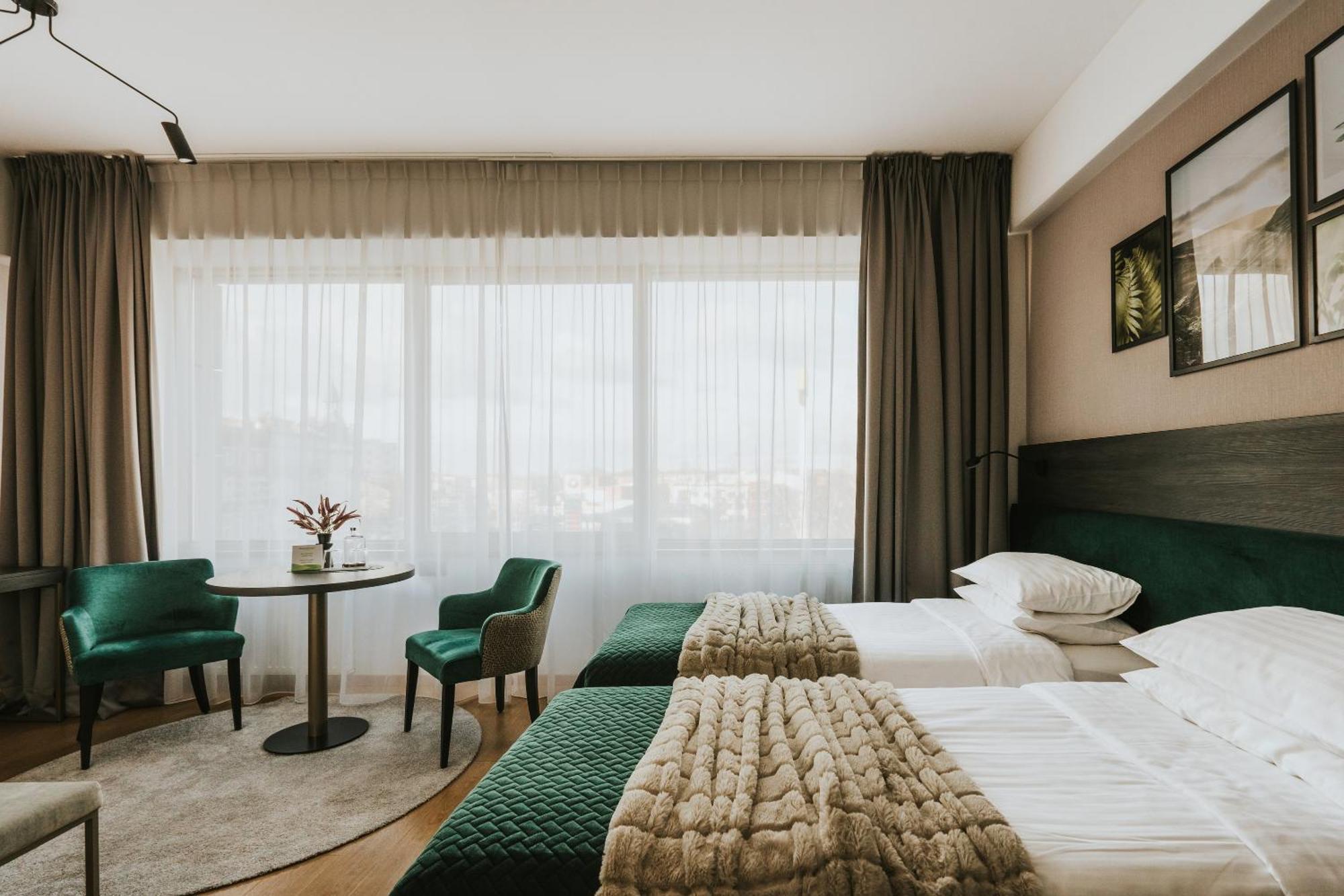Green Hotel Inowroclaw Ngoại thất bức ảnh