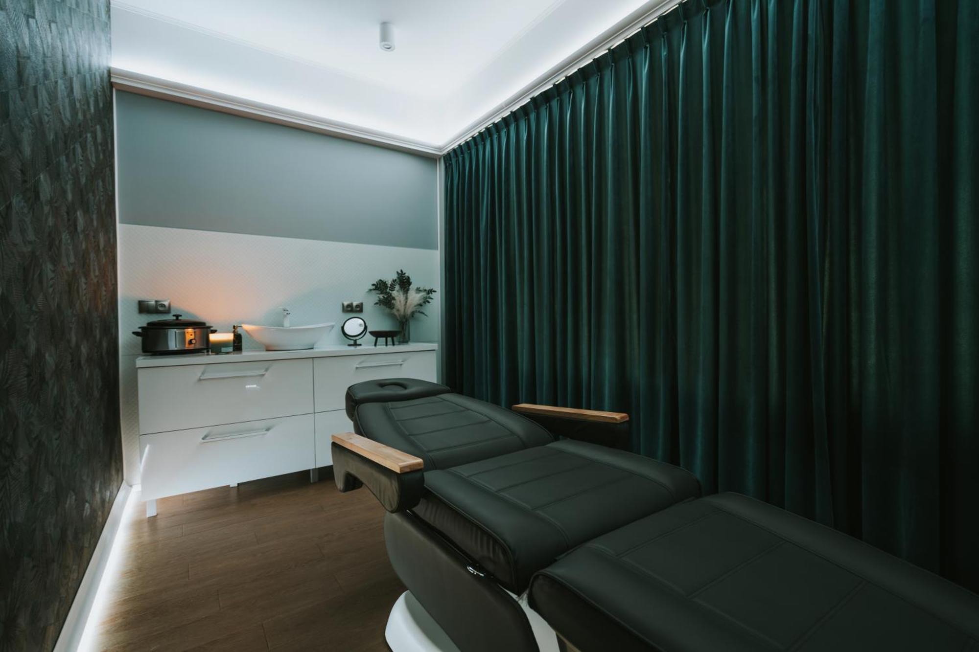 Green Hotel Inowroclaw Ngoại thất bức ảnh